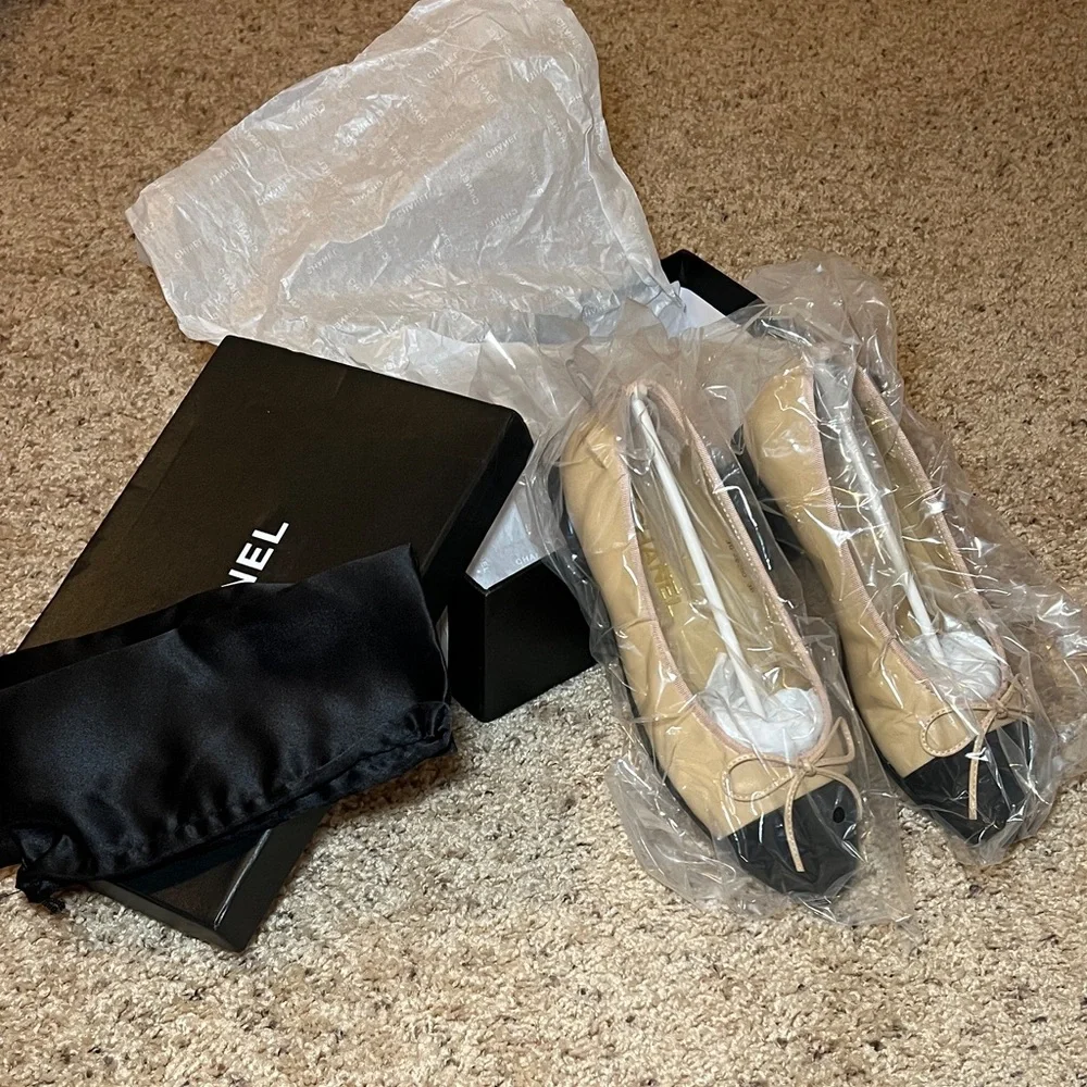 Tan & Black Cap Toe Ballet Flats | EU 38 / US 7.5 - Picture 1 of 6